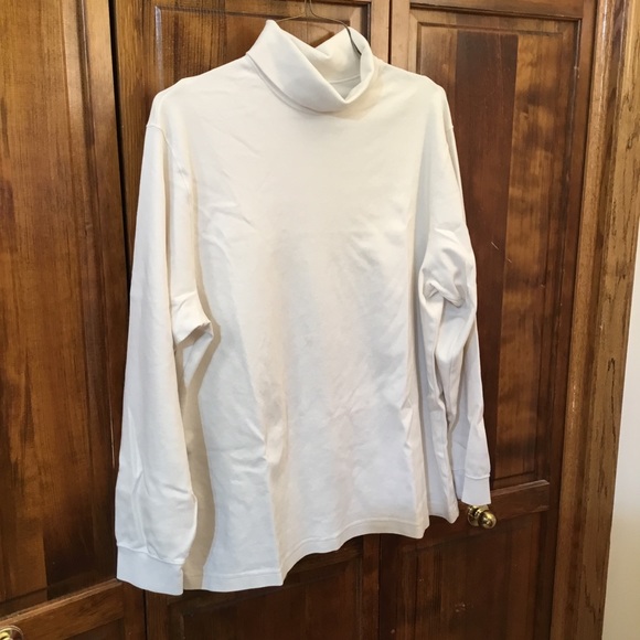 Man’s long sleeve pullover, XL, silky finish - Picture 1 of 3
